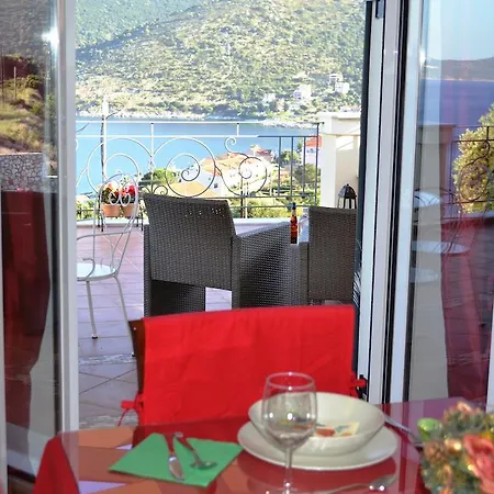 E Mare Agia Efimia