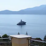 شقة E Mare أيّا إفيميا