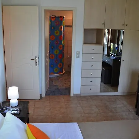 E Mare * Айя-Евфимия