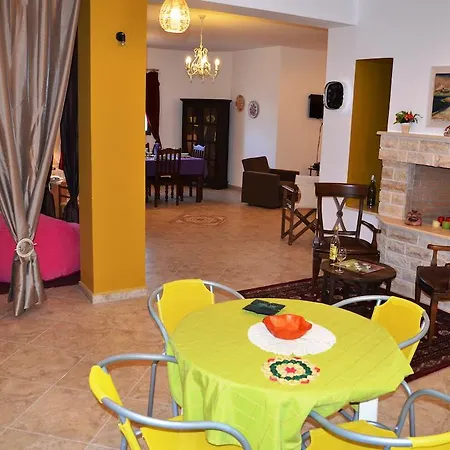 E Mare Apartmán *